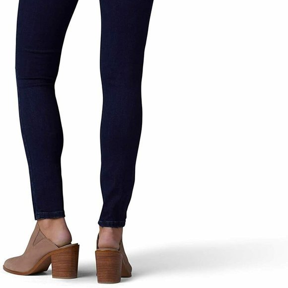 Lee Women's Size 8 Sculpting Slim Fit Skinny Leg Jean - Picture 2 of 4